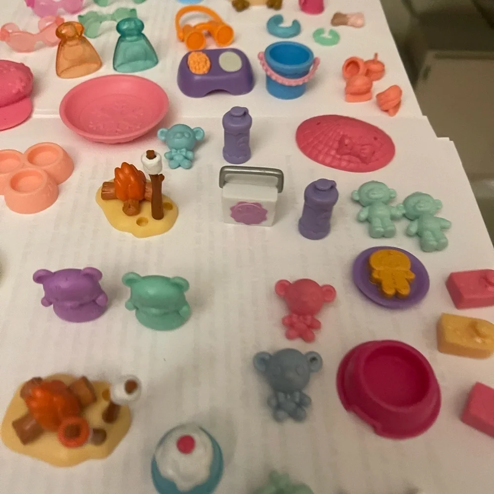 LPS - Littlest Pet Shop Accessories Lot